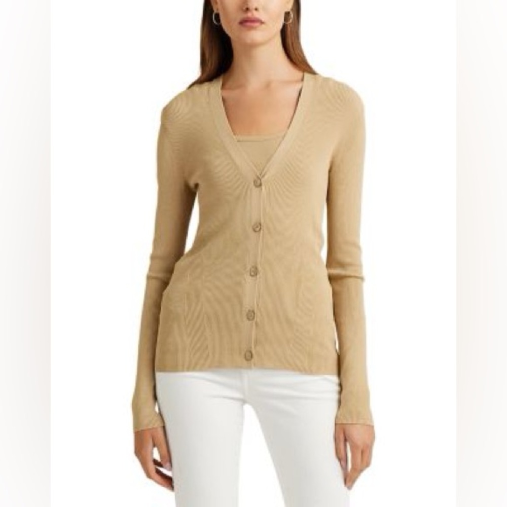 Bloomingdale’s cashmere cardigan in cream. Small.